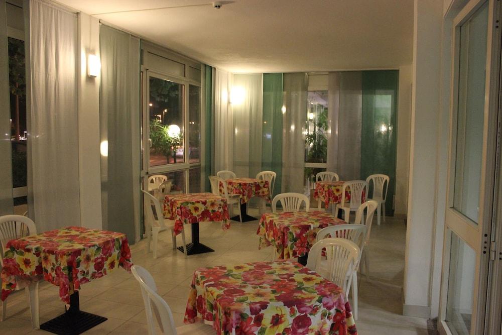 Hotel La Torretta Bramante Rimini Luaran gambar